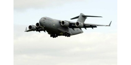 7297752-gb-l-armee-enquete-sur-des-photos-d-un-soldat-posant-avec-un-cadavre-de-taliban (1)