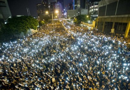 hong-kong-manifestants-firechat-600x415