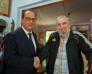 775186-lors-de-son-voyage-a-cuba-francois-hollande-a-rencontre-fidel-castro-le-11-mai-2015