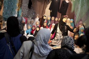 773113922-1421666127