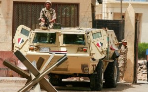 F150526ARK36-640x400