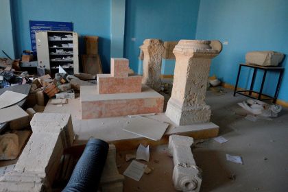 3423801-3423832-g-exhibit-jpg_3460533_1000x667