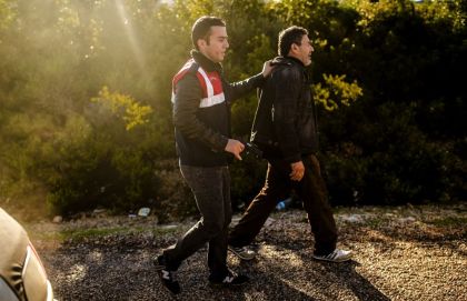 4878651_6_39f5_un-gendarme-turc-en-civil-a-gauche-escorte_2dc9f80530ded0a7ccf2d7c0b3040570